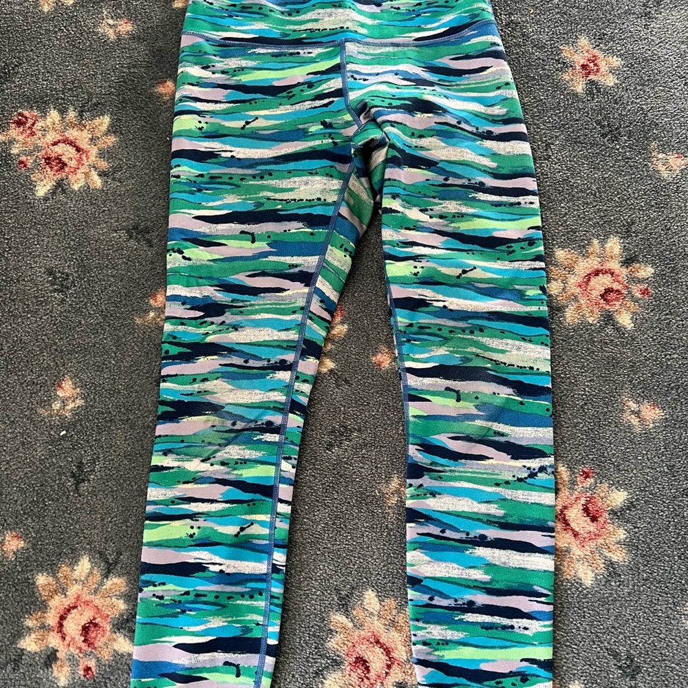lululemon athletica Blue and Green Seven Wonders Leggings 8